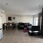 Oporto House Al *