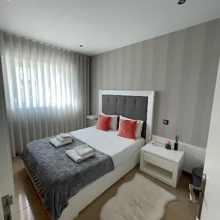 Oporto House Al Appartement Maía