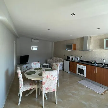 Oporto House Al * Maía