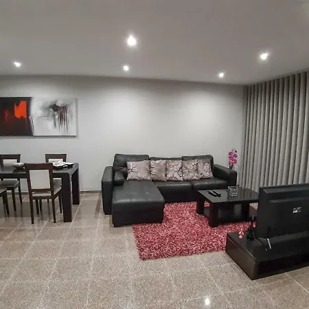 Oporto House Al