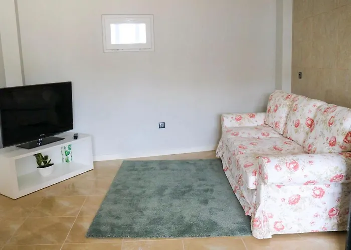 Oporto House Al * Maía