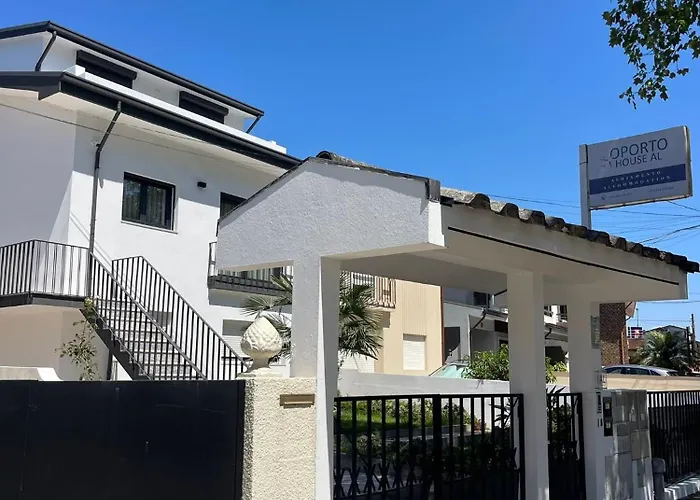 Oporto House Al Maía