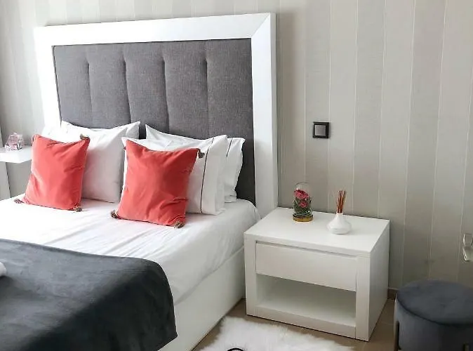 Oporto House Al * Maía